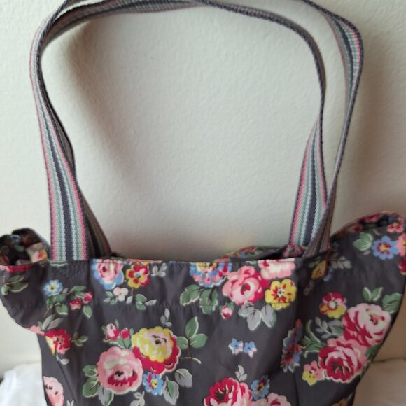 Cath Kidston floral PVC magnetic closure fold away shopping bag - Picture 2 of 8